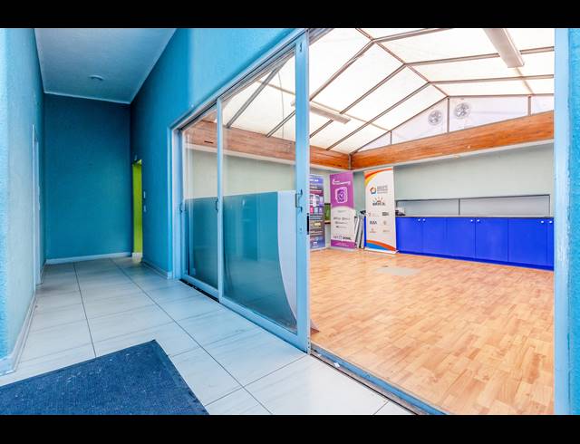 230M² OFFICE TO LET IN DUNKELD